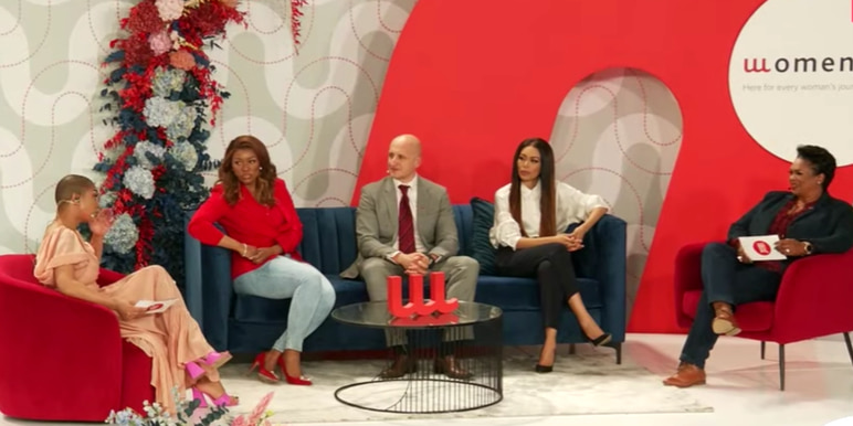 Sherlin Barends – MC, Janine Horn - senior financial planner at Momentum, Caron Williams – The Throne agency founder, Paul Nixon – head of behavioural finance at Momentum and Samke Mhlongo – The Next Chapter founder have a panel discussion